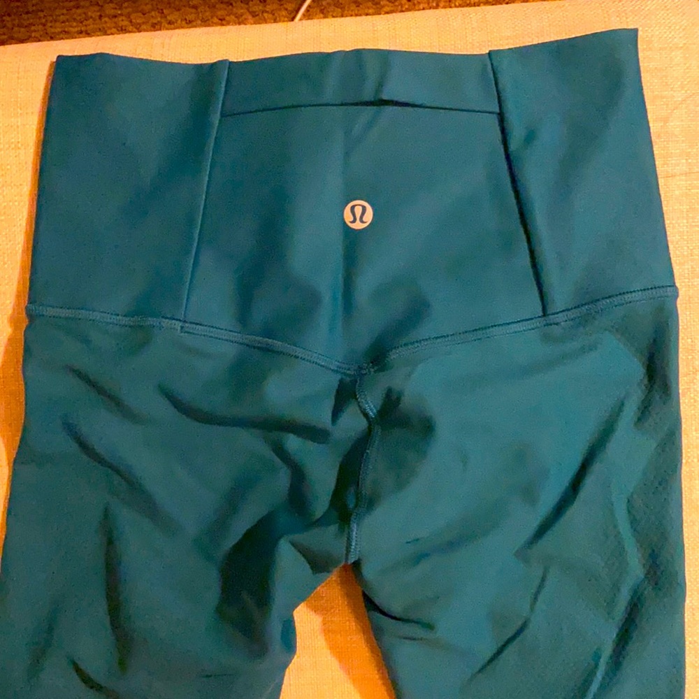 Lululemon Train Pants 25 size 4